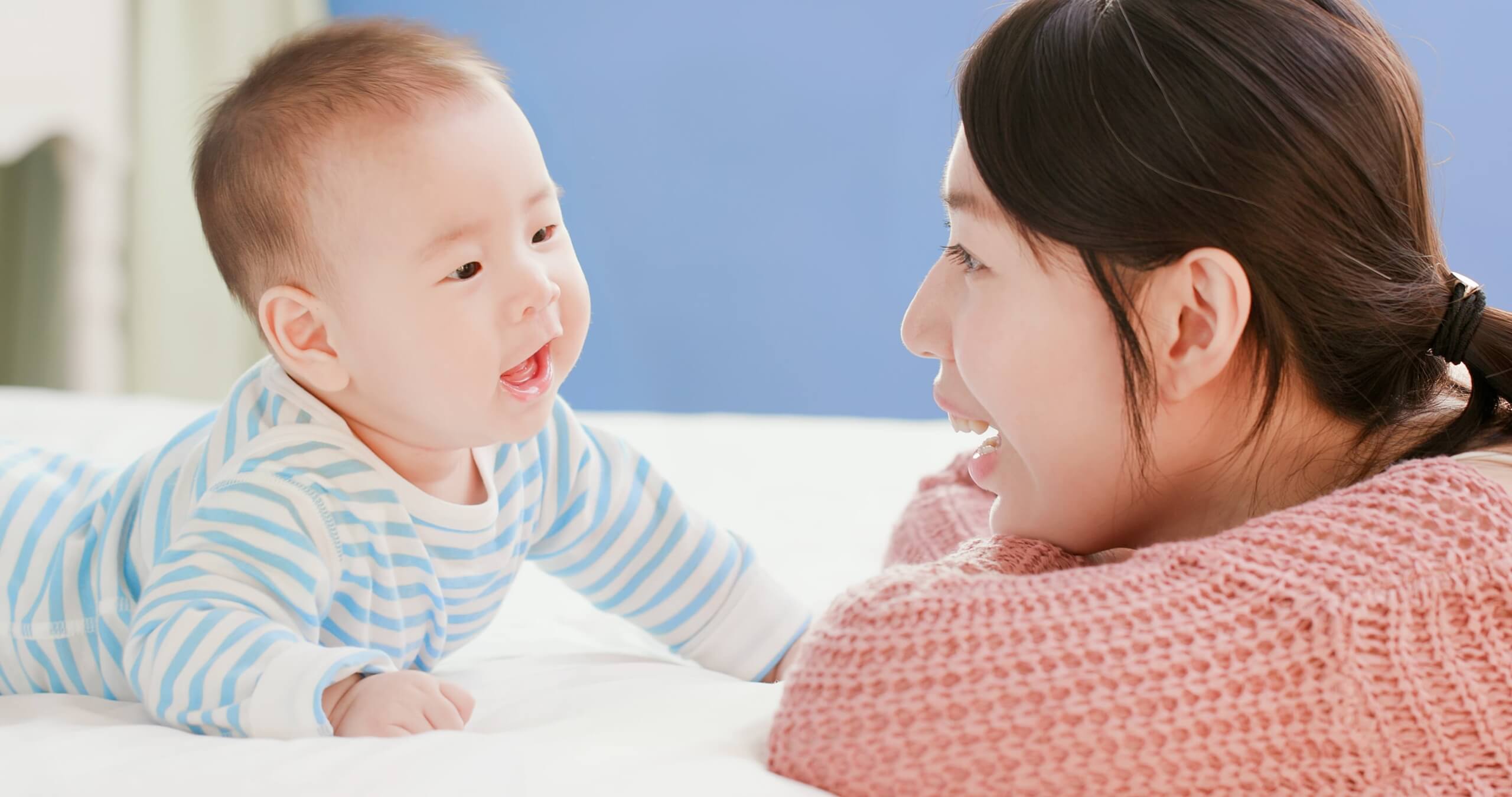 研究：嬰幼兒時期多抱抱，長大聰明獨立社交好 | 天才領袖